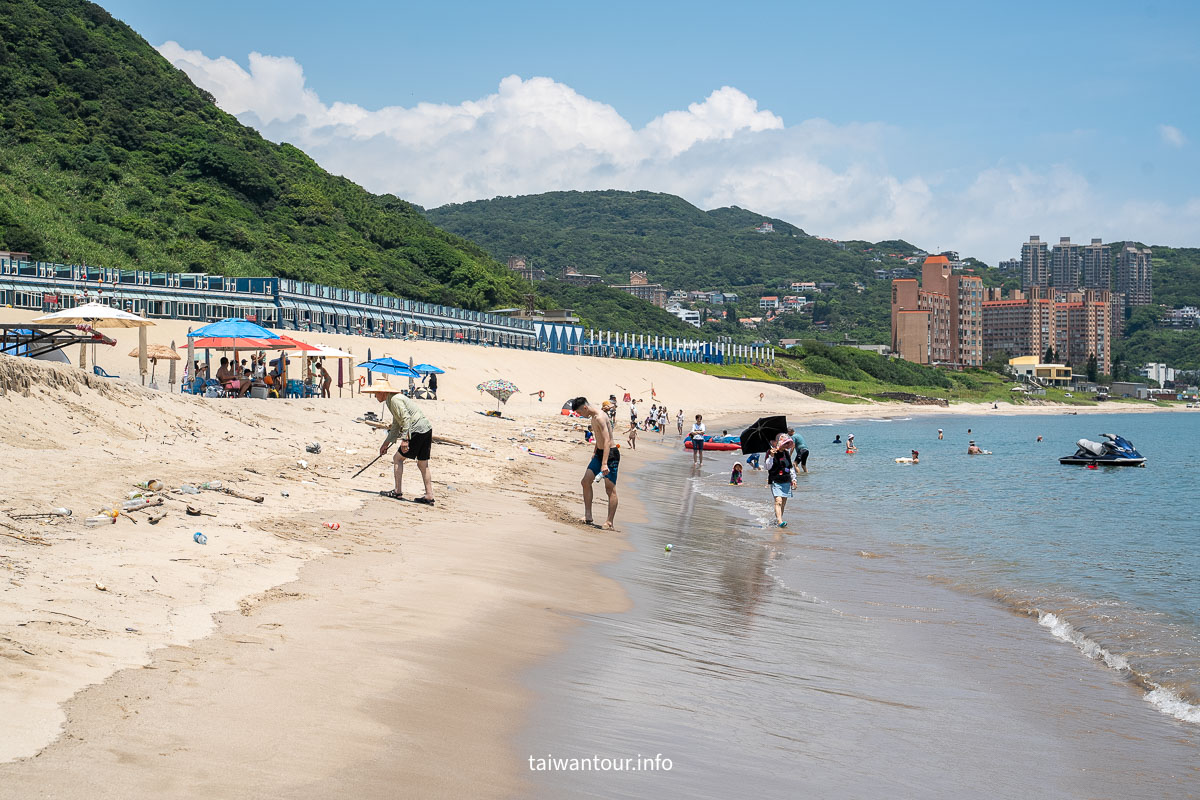 【2026萬里沙灘】翡翠灣海水浴場玩水攻略.交通.停車.抹茶山丘一次看 【2026萬里沙灘】翡翠灣海水浴場玩水攻略.交通.停車.抹茶山丘一次看