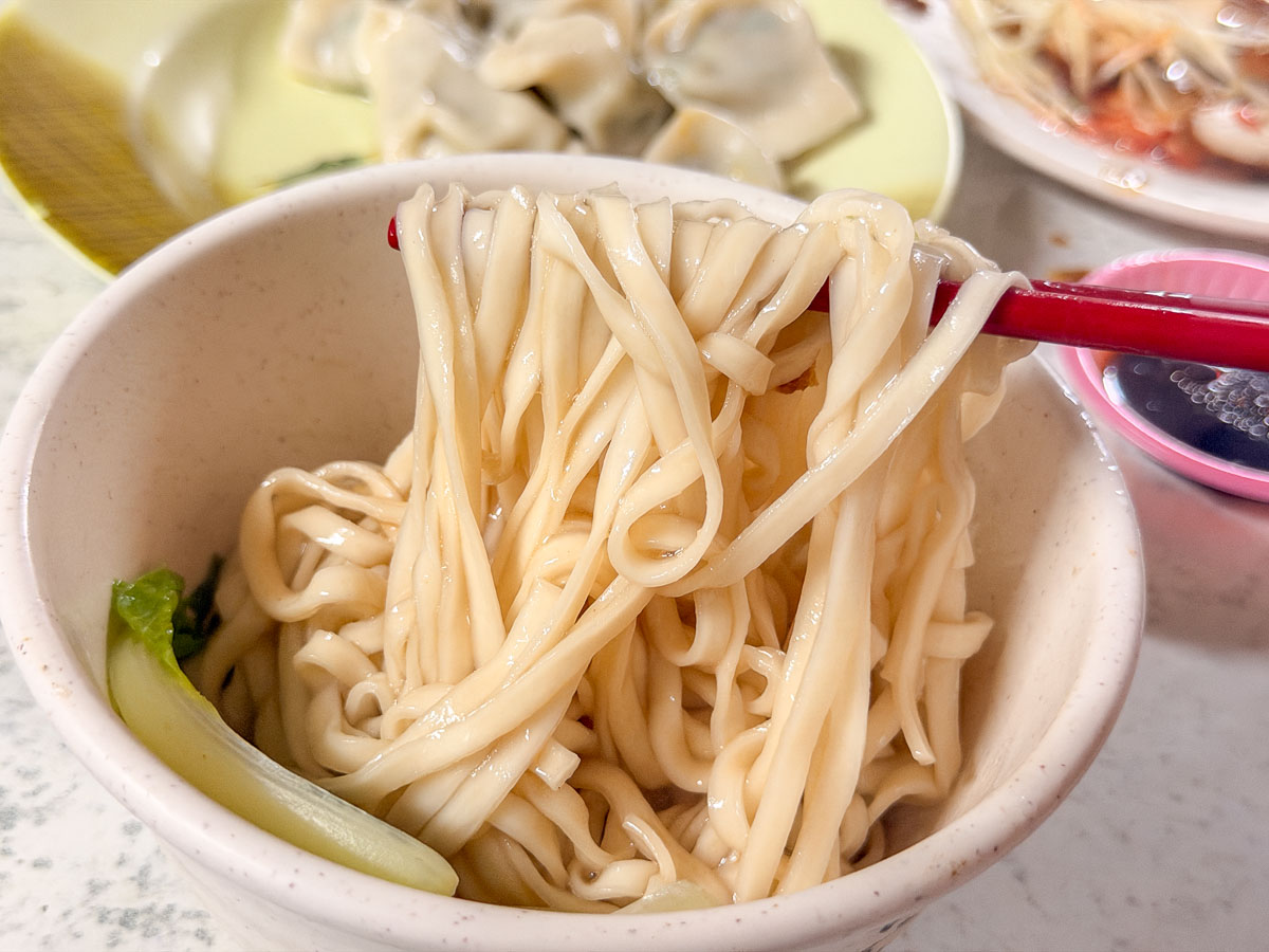 【三重憶味⽔餃館】溪尾街美食.深夜⽔餃老店 【三重憶味⽔餃館】溪尾街美食.深夜⽔餃老店