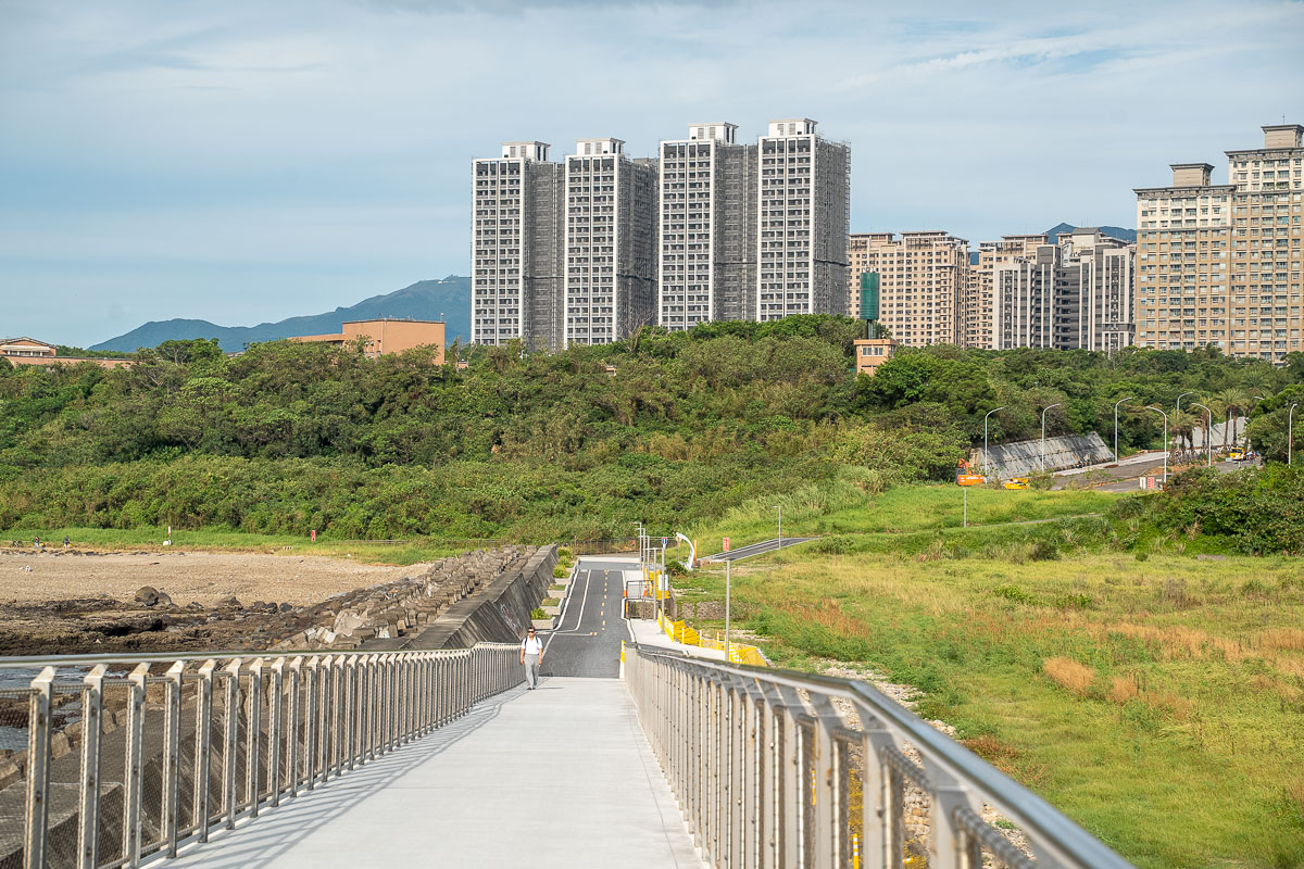 【觀海長堤自行車道】淡海新市鎮.追電影《想見你》同款夕陽