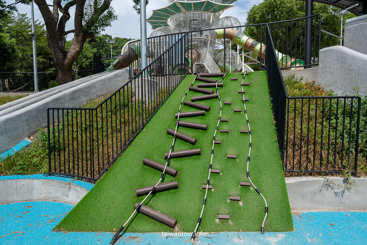 【清水古溜遊戲場】鰲峰山全台最多溜滑梯公園! 【清水古溜遊戲場】鰲峰山全台最多溜滑梯公園!
