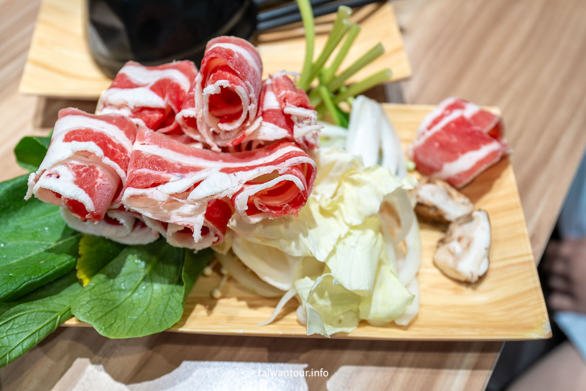 【饗食鍋吃到飽】獨創「雙享鴛鴦鍋＋個人燒烤」一鍋兩吃！自助吧蔬菜、冰淇淋、飲料無限享用