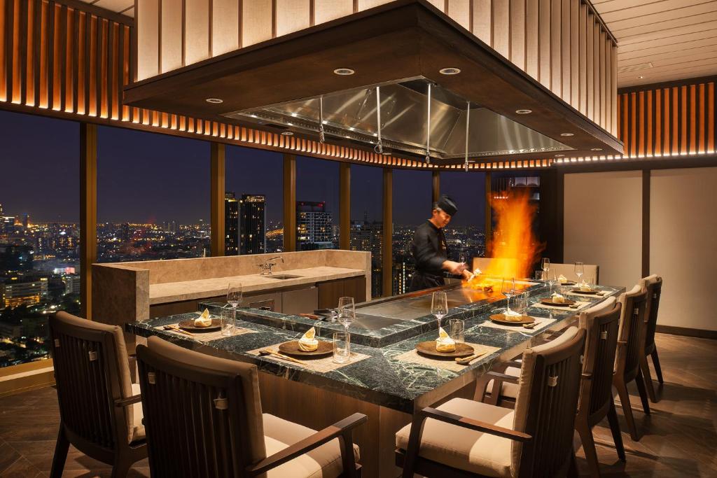 【曼谷沙吞日航大酒店 Grand Nikko Bangkok Sathorn】五星級日系奢華飯店,交通、房價、無邊際泳池、周邊美食完整攻略 【曼谷沙吞日航大酒店 Grand Nikko Bangkok Sathorn】五星級日系奢華飯店,交通、房價、無邊際泳池、周邊美食完整攻略