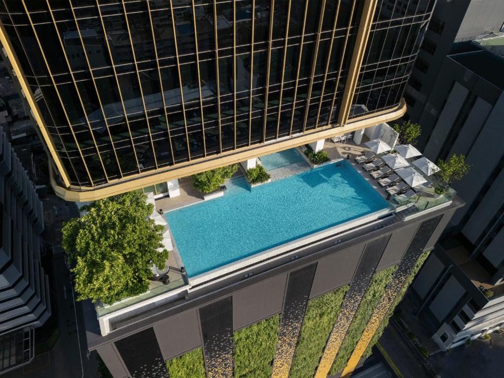 【曼谷沙吞日航大酒店 Grand Nikko Bangkok Sathorn】五星級日系奢華飯店，交通、房價、無邊際泳池、周邊美食完整攻略