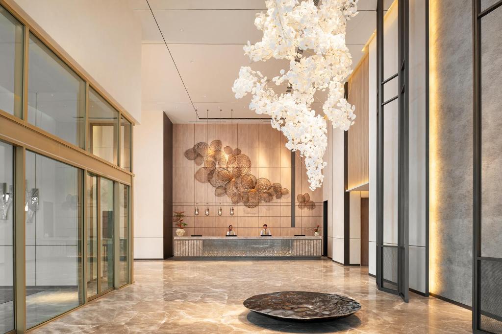 【曼谷沙吞日航大酒店 Grand Nikko Bangkok Sathorn】五星級日系奢華飯店，交通、房價、無邊際泳池、周邊美食完整攻略