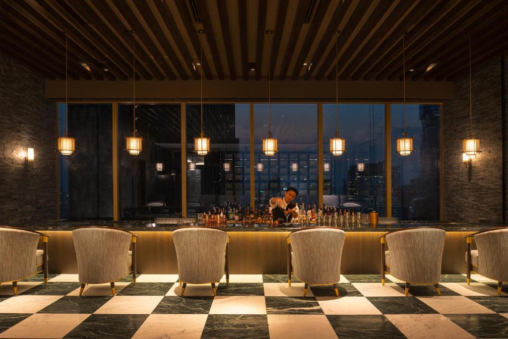 【曼谷沙吞日航大酒店 Grand Nikko Bangkok Sathorn】五星級日系奢華飯店,交通、房價、無邊際泳池、周邊美食完整攻略 【曼谷沙吞日航大酒店 Grand Nikko Bangkok Sathorn】五星級日系奢華飯店,交通、房價、無邊際泳池、周邊美食完整攻略