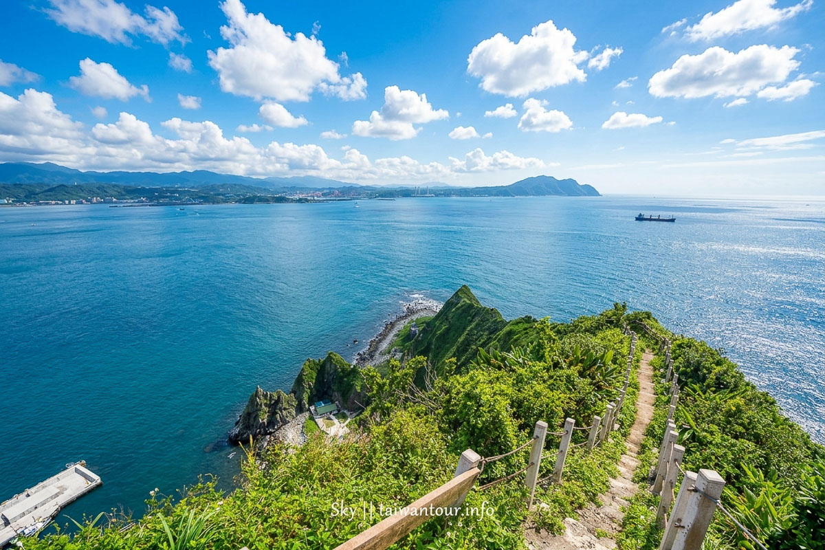 【基隆400島嶼走讀】一日雙島基隆嶼.仁愛市場美食.和平島阿拉寶灣秘境.禾口丘海景 【基隆400島嶼走讀】一日雙島基隆嶼.仁愛市場美食.和平島阿拉寶灣秘境.禾口丘海景