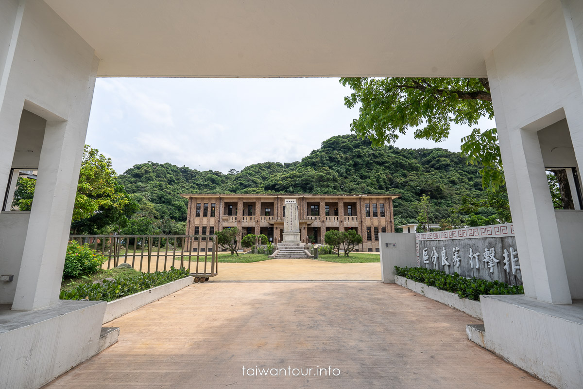 【基隆要塞司令部】日治時期軍事重地大變身，交通、建築特色與夜間點燈全攻略