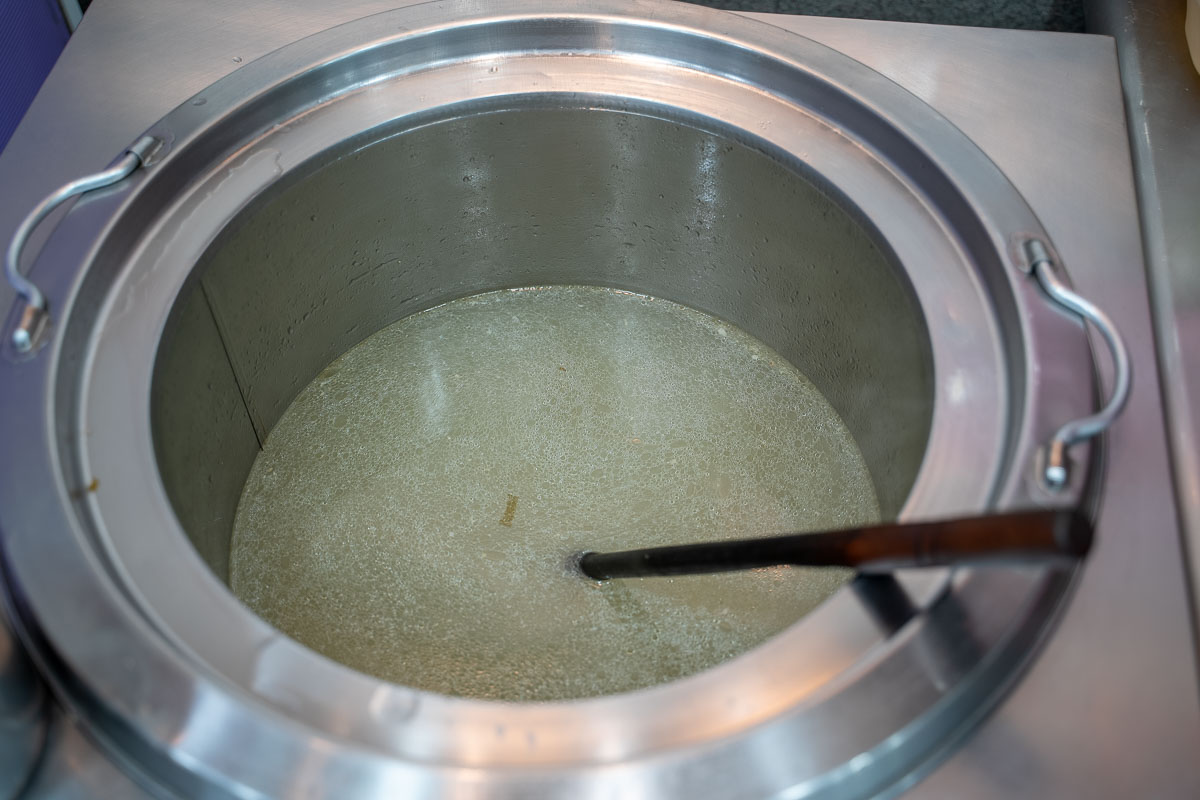 【二哥的店美食館】三重75元平價便當推薦、菜單特色與交通攻略 【二哥的店美食館】三重75元平價便當推薦、菜單特色與交通攻略