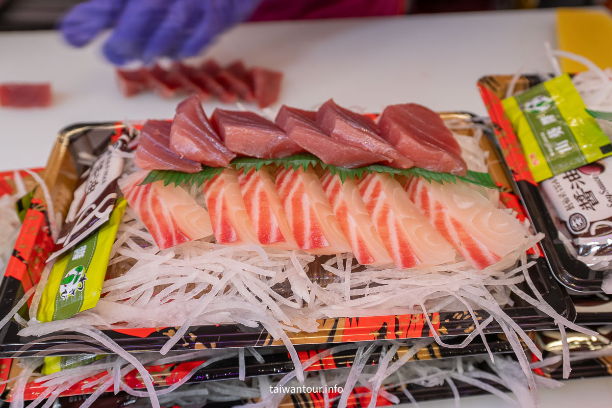 【李周生魚片.南寮漁港】竹風漁市開逛!李周生魚片高CP值必吃攻略、免費烤生蠔太爽啦 【李周生魚片.南寮漁港】竹風漁市開逛!李周生魚片高CP值必吃攻略、免費烤生蠔太爽啦