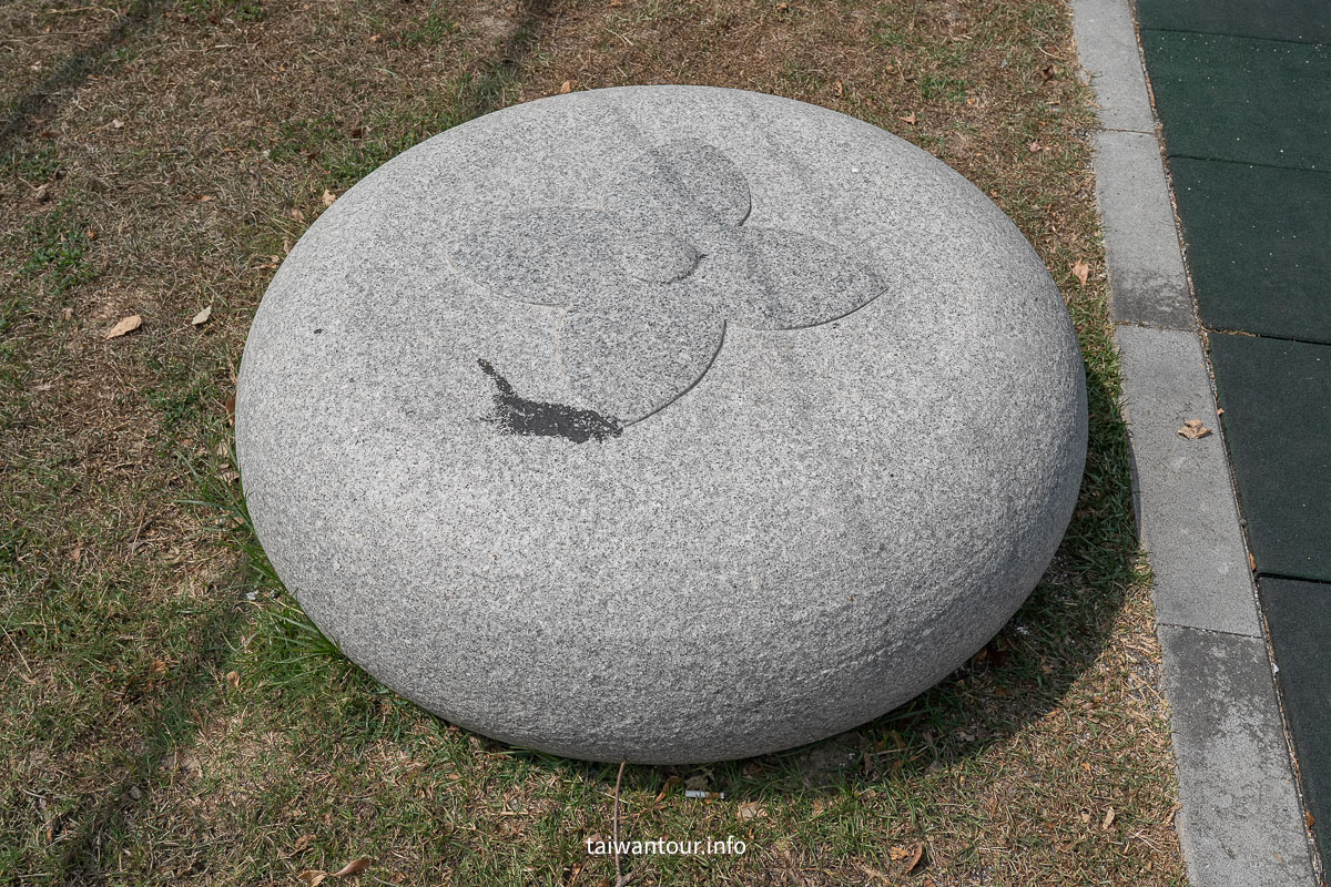 【新埔柿子公園特色遊具】新竹全台首座柿餅主題遊戲場，6公尺柿子溜滑梯超吸睛！
