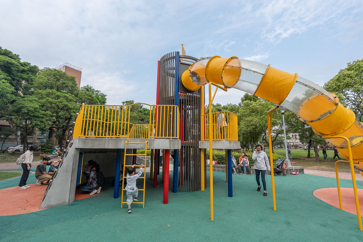 【景華公園共融式遊戲場】台北文山區親子景點特色公園