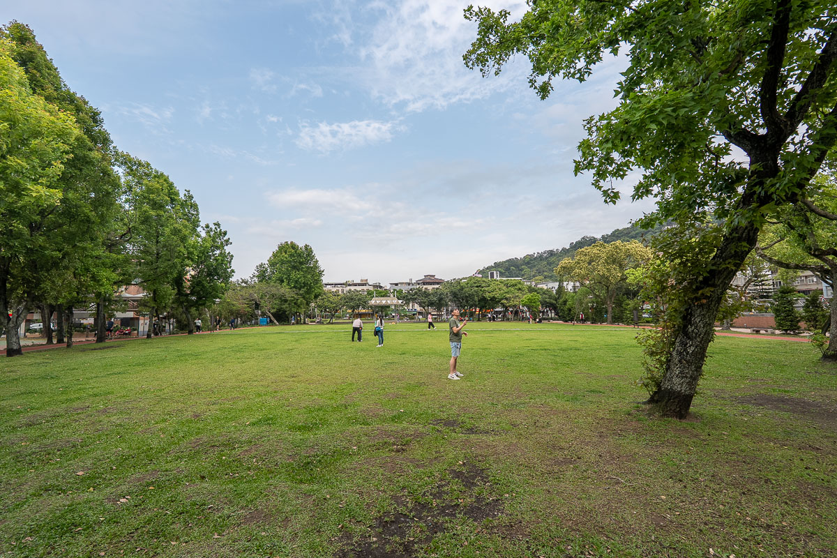 【景華公園共融式遊戲場】台北文山區親子景點特色公園